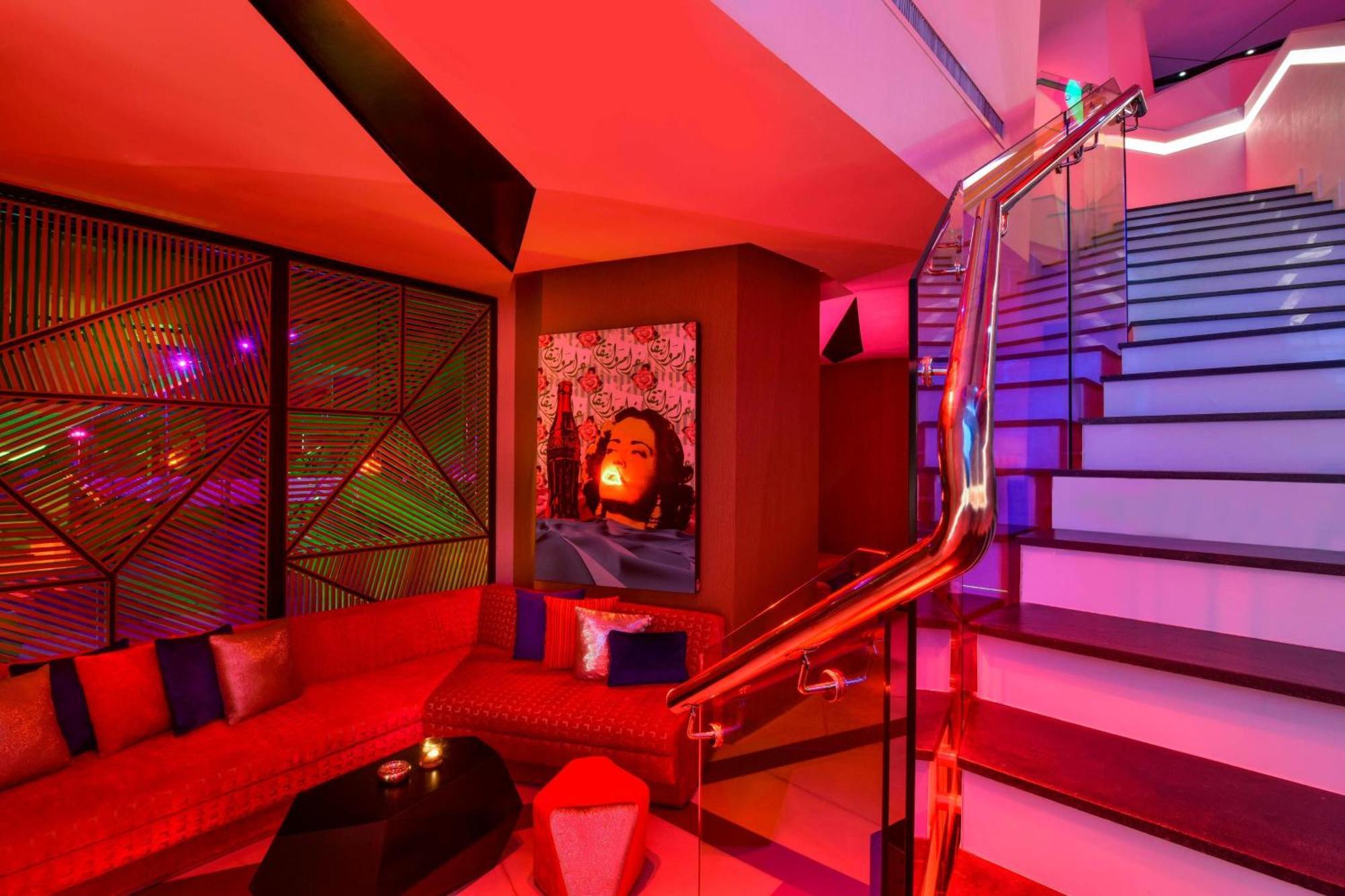 W Hotel 5*