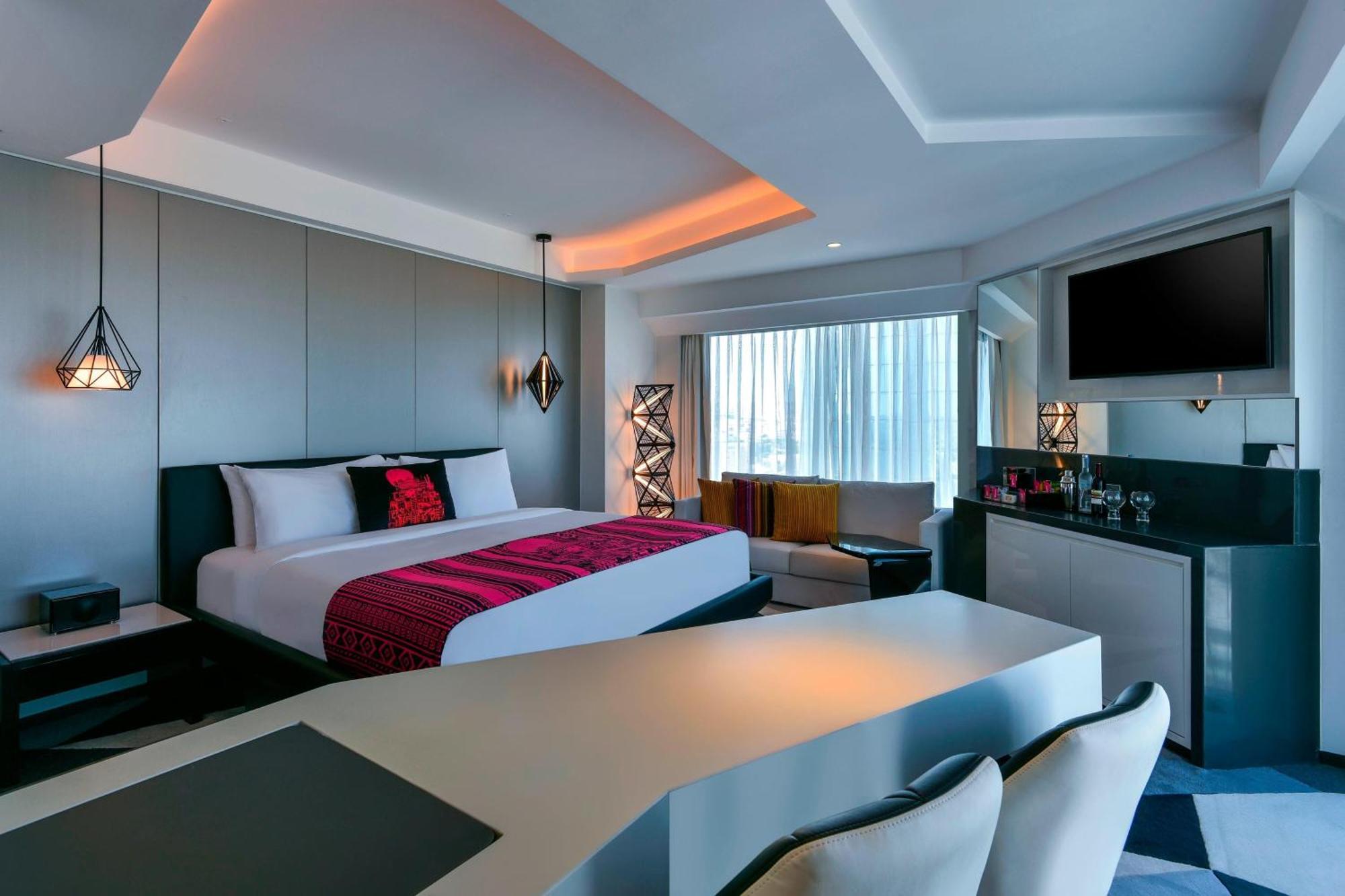 Hotel W 5*