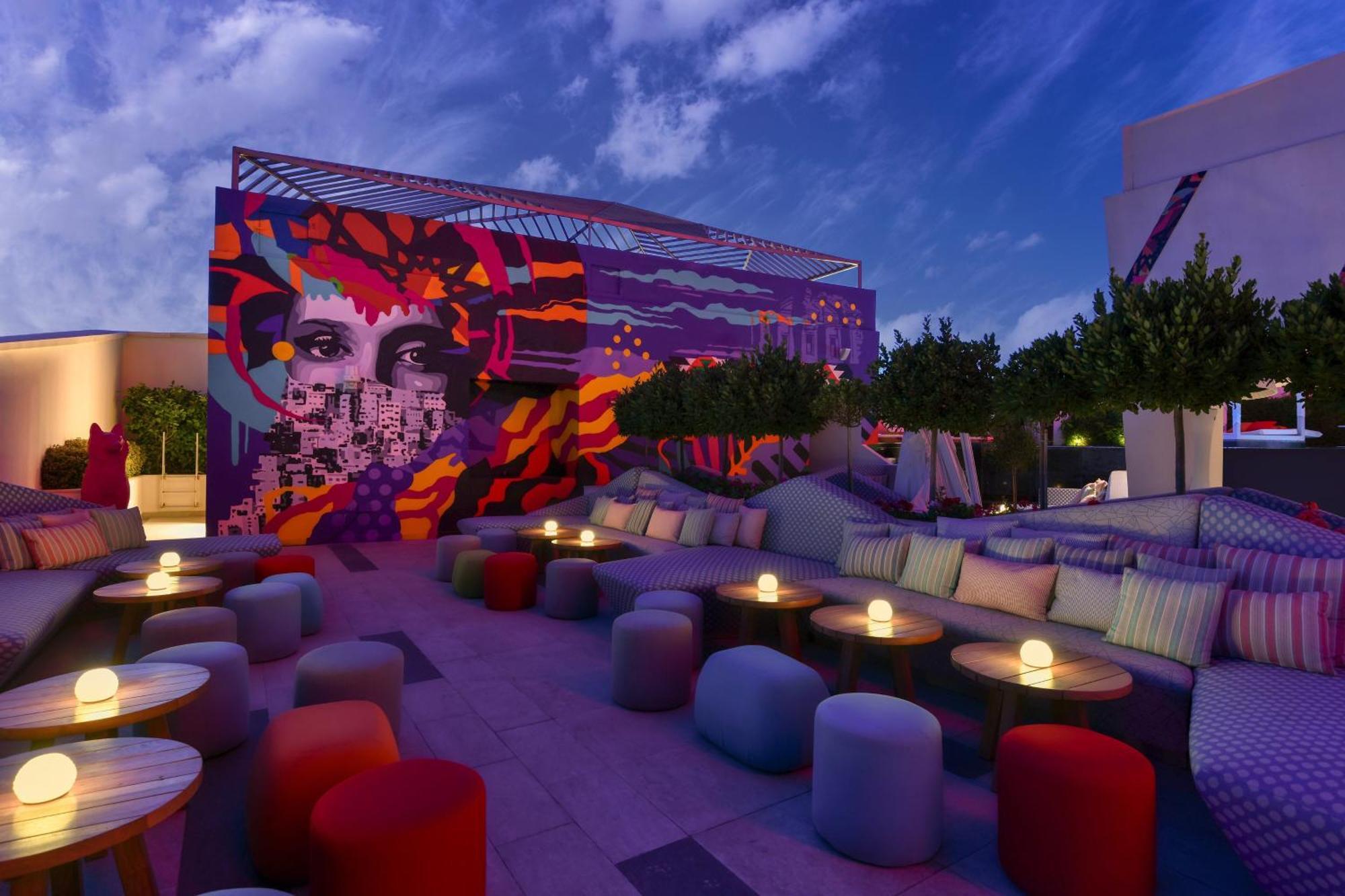 W Hotel 5*